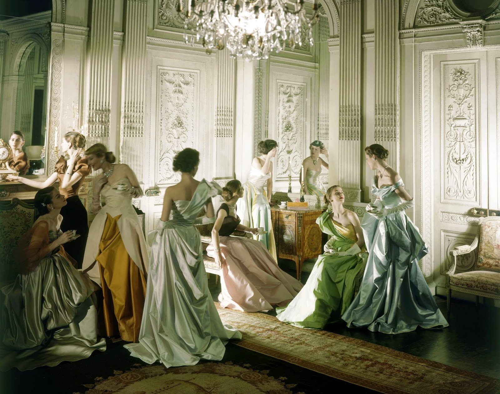 Vogue models in Charles James gowns at the French & Co New York by Cecil Beaton in 1948 | Ses Rêveries Vogue models in Charles James gowns at the French & Co New York by Cecil Beaton in 1948 | Ses Rêveries