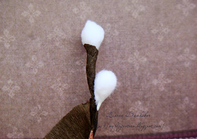 Веточка вербы ..сделанная из бархатной пудры и креп-бумаги