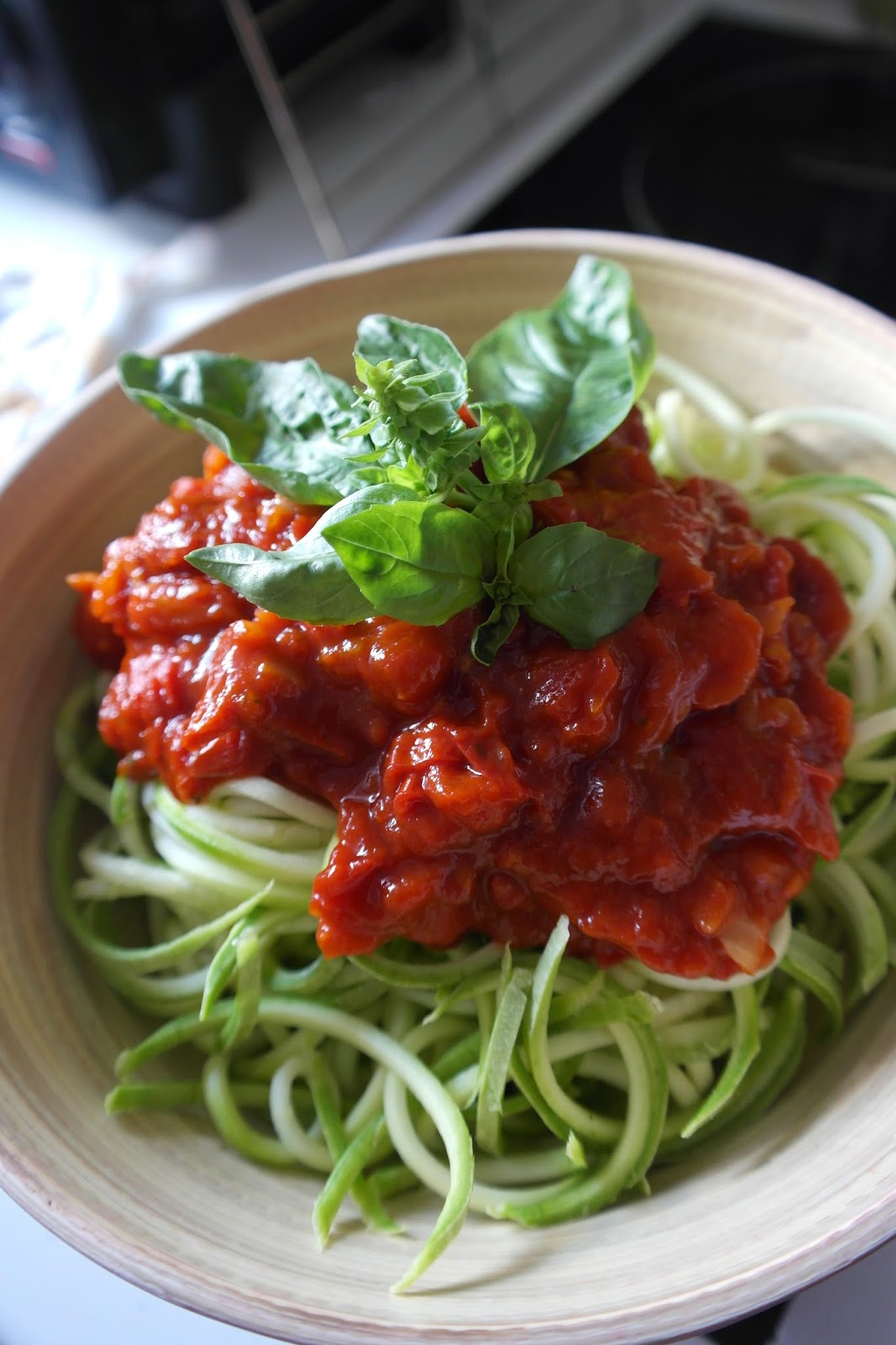 Romance Tokyoïte Vegan basics zoodles&smashed garlic potatoes.