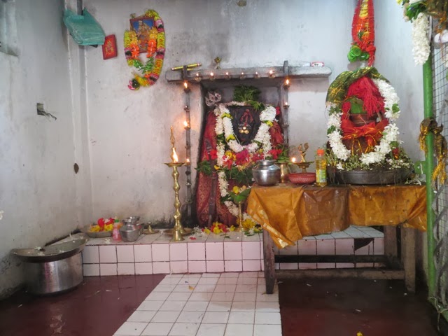  சம்பூர் ஸ்ரீ பத்­தி­ர­காளி அம்மன் ஆலயம்