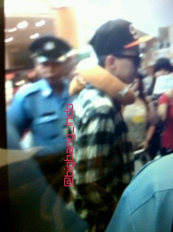 pics - [Vid/Pics] GD&TOP y Seungri dejando Singapur a Malaysia Picture+14