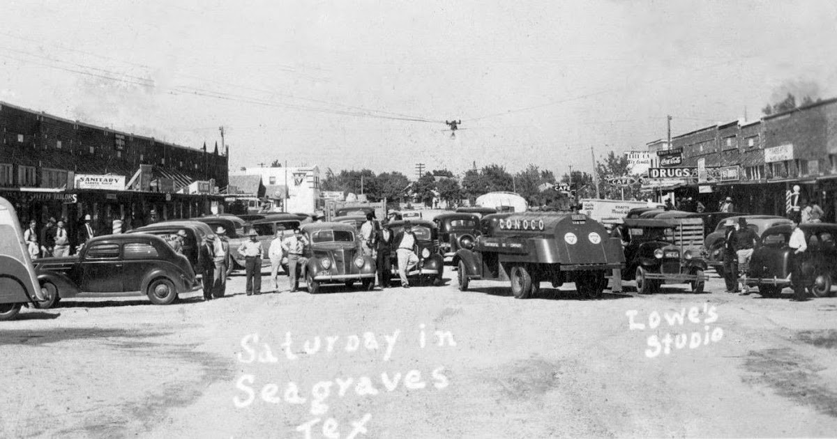 transpress nz Saturday in Seagraves, Texas, circa 1940