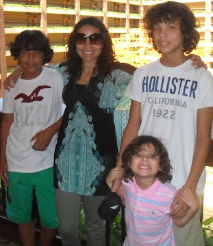 Eu e meus filhos ♥♥♥Jonatan,Lucas,Gabriel.