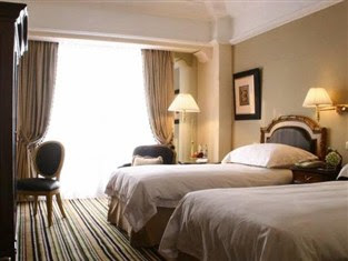 Super deluxe twin size bedroom