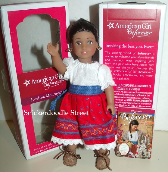 josefina mini doll