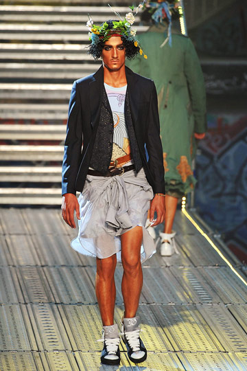 Why Are So Many Male Fashion Designers Gay Why Are So Many Male Fashion Designers Gay