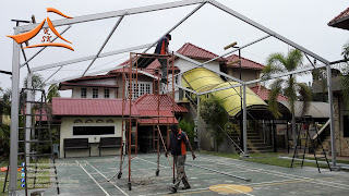 Another 3 blocks of 15 Meter Marquee Tent been installed at Jalan Kebun, Klang on 02/05/2015. This structure will be permanent therefore we have used wall plugs to support it. Another 3 blocks of 15 Meter Marquee Tent been installed at Jalan Kebun, Klang on 02/05/2015. This structure will be permanent therefore we have used wall plugs to support it.