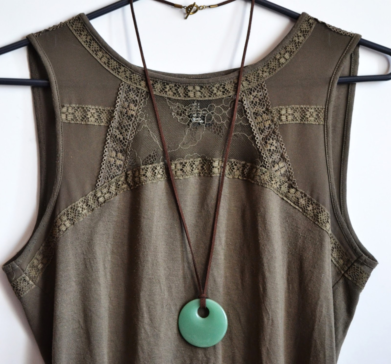 https://www.etsy.com/listing/99235483/turquoise-disk-necklace-disk-turquoise?ref=shop_home_active_3