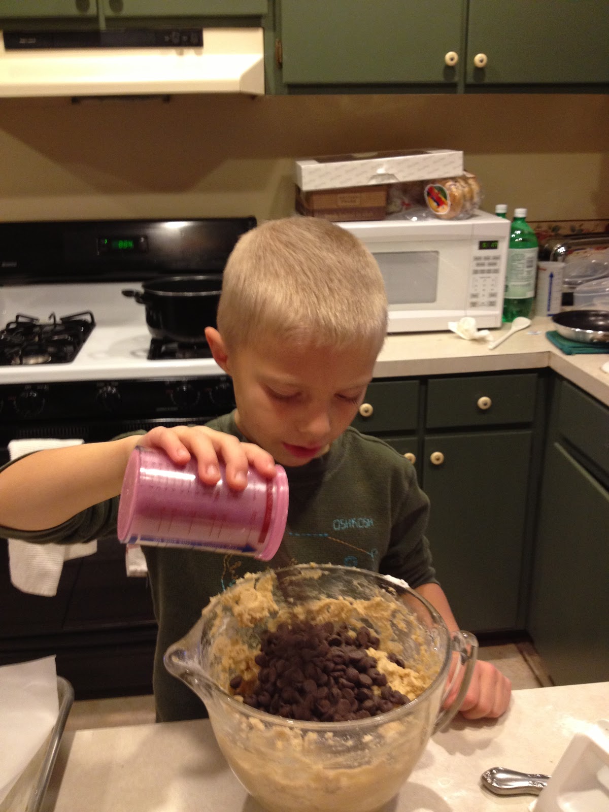 Kristinmás Day 20 Making cookies for the neighbors
