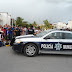 Policía de Tránsito de Playa del Carmen arrastra a moticiclista, y le dan trato especial