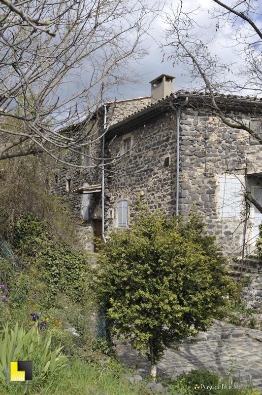 sceautres village d'ardèche photo pascal blachier