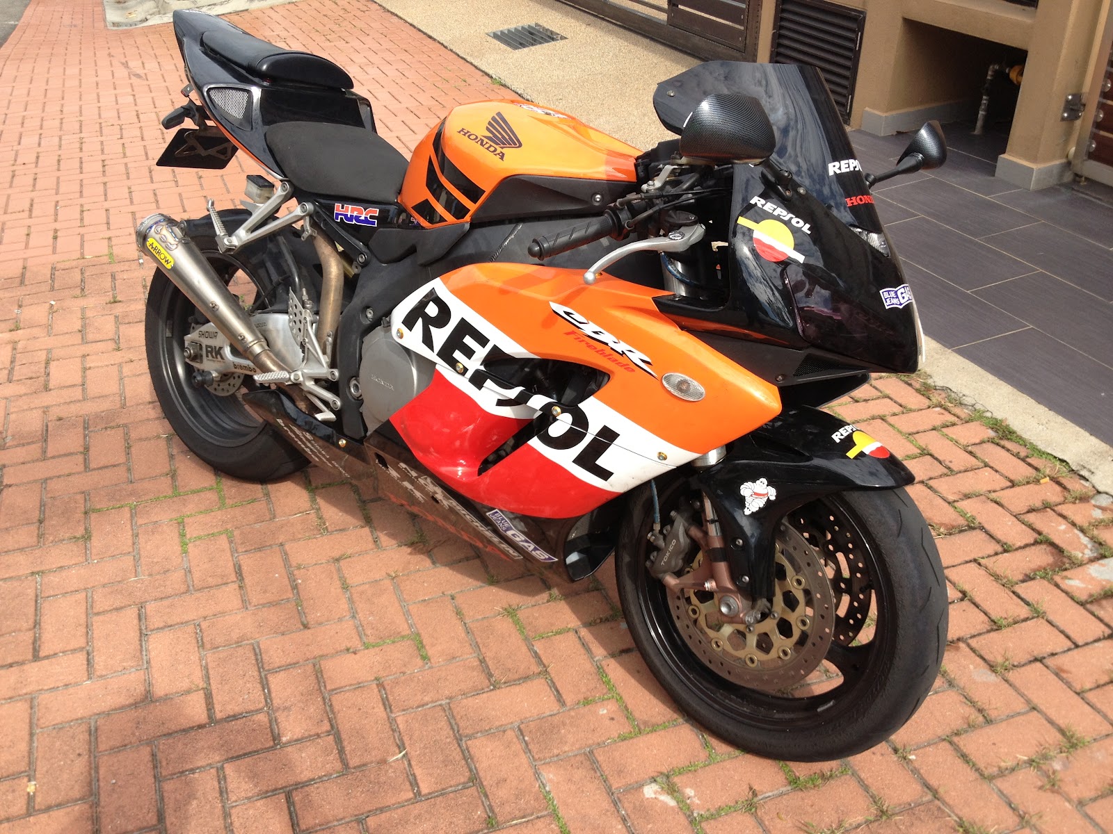 mountain bike hanger storage