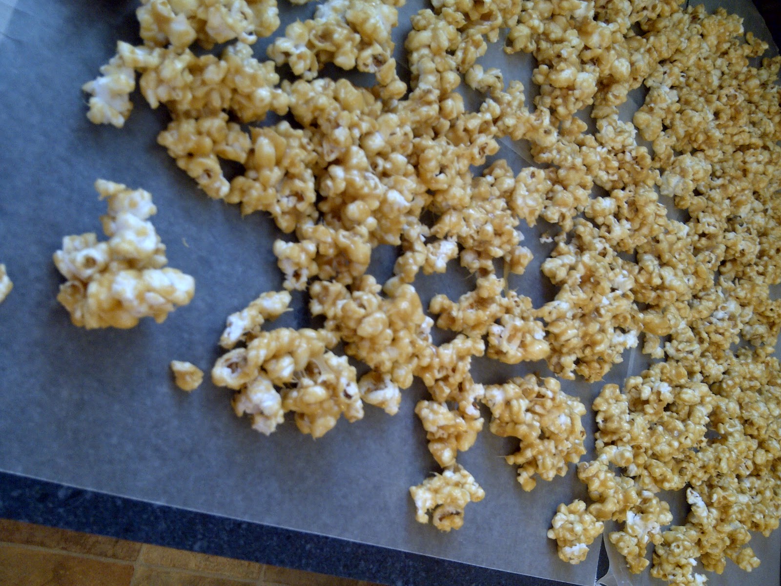 USASillyYaks Peanut Butter Popcorn with Chocolate Drizzle