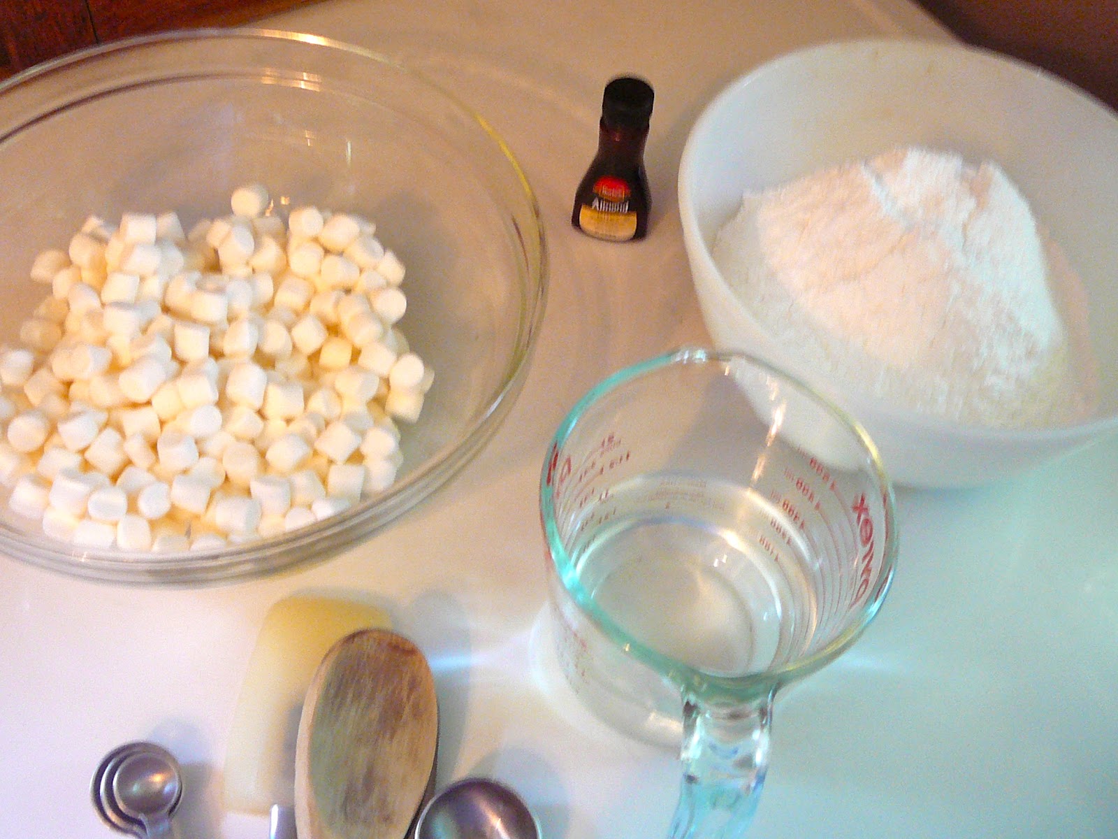 The Hidden Pantry Making Marshmallow Fondant Part 1.