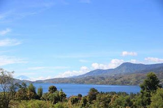 Danau Kembar Di Sumatera Barat