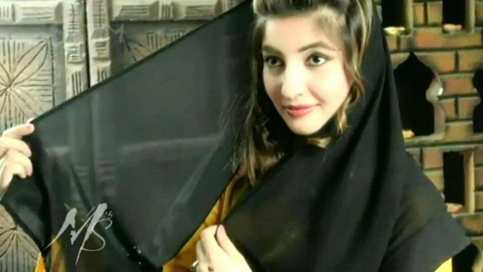 Pashto Beautiful Singer Gul Panra HQ Walppaer