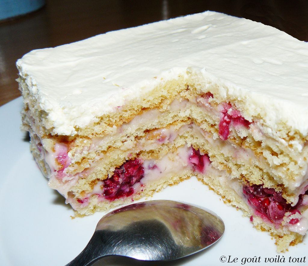 Le goût voilà tout Gâteau aux framboises et à la crème