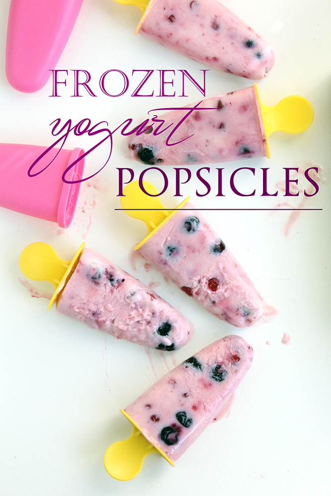 Frozen yogurt popsicles with blueberries