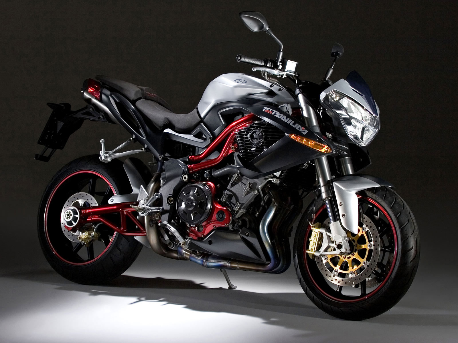 http://4.bp.blogspot.com/-f-aVHfKKjjU/Tqtyr0gPaYI/AAAAAAAACzY/KJ967gxW5YE/s1600/2006_benelli_tnt_titanium_motorcycle-desktop-wallpaper_1.jpg
