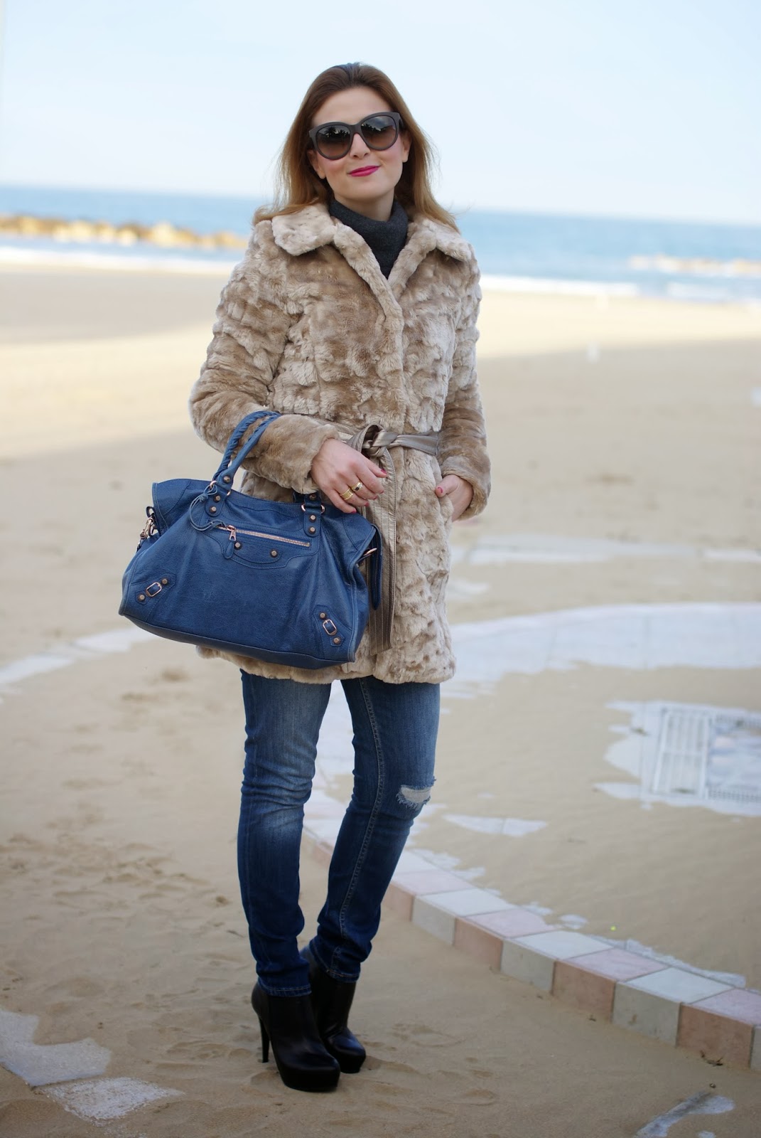 Belted beige faux fur, Balenciaga City bag, Zara skinny jeans, Fashion and Cookies, fashion blogger