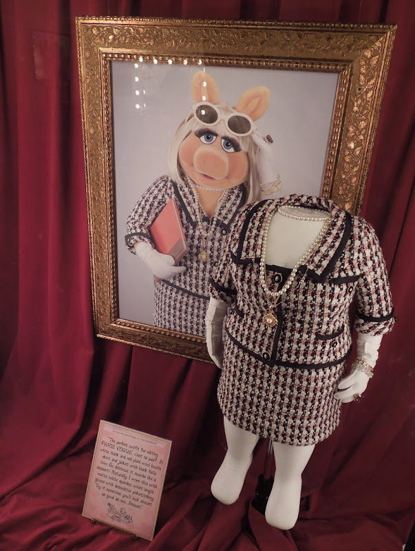 Miss Piggy Paris Vogue movie costume Muppets
