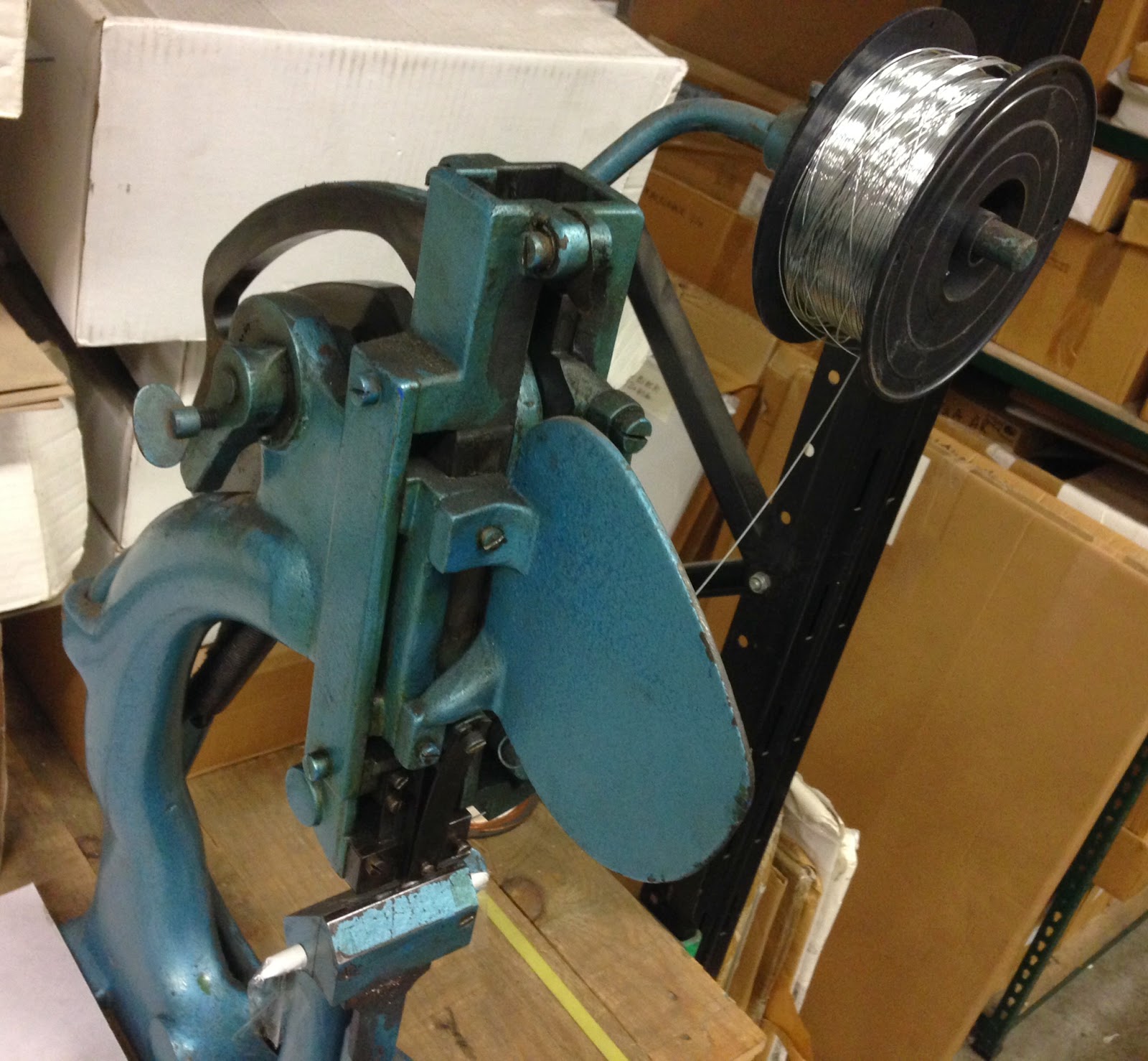 Justin's Amazing World At Fenner Paper What isLoop Stitching?