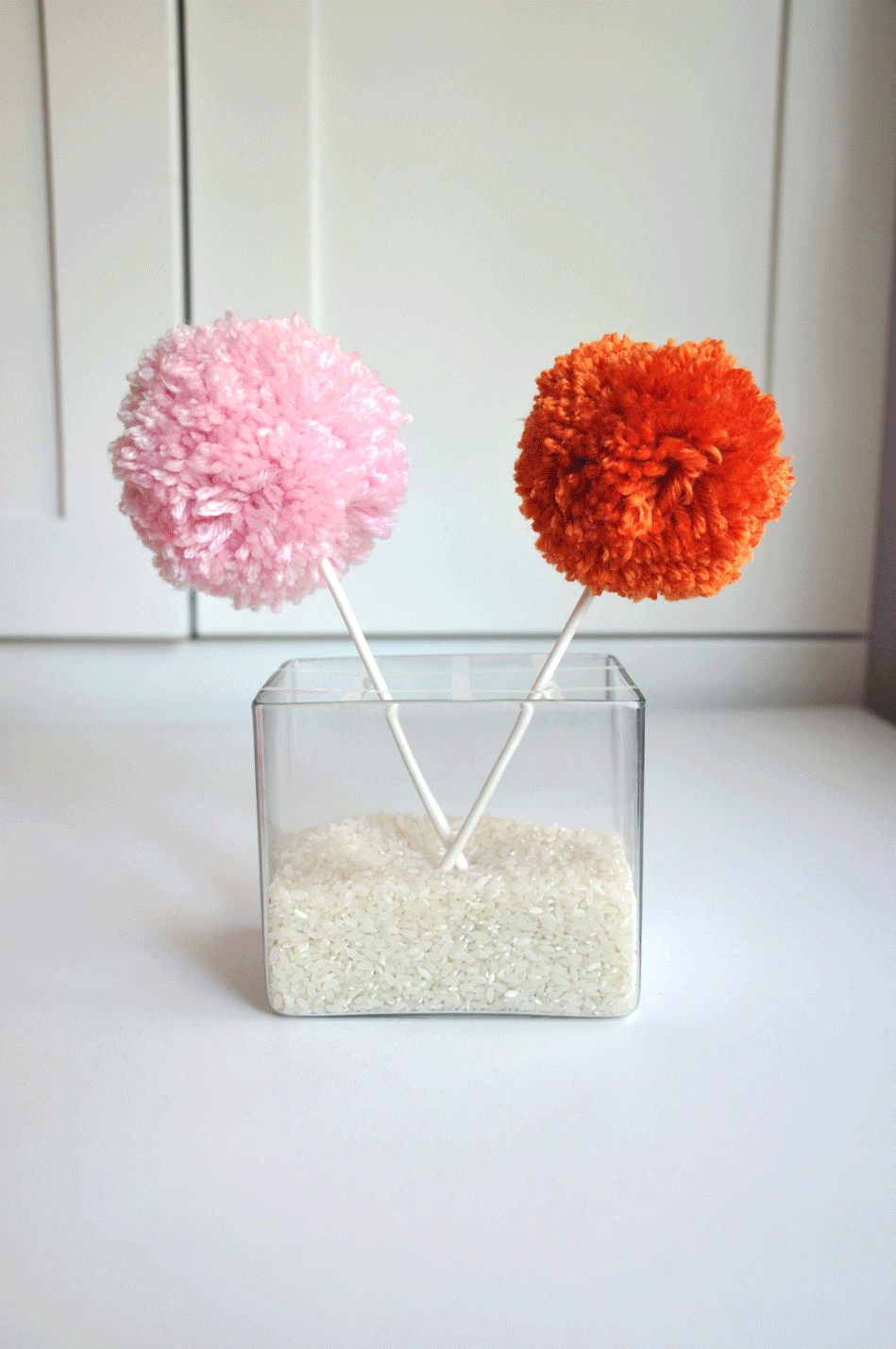 Aesthetic Nest Craft Yarn Pom Pom Bouquets (Tutorial)
