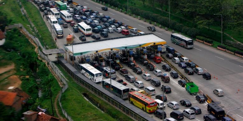 Pemudik Lewat Tasikmalaya Mulai Menurun Pemudik Lewat Tasikmalaya Mulai Menurun