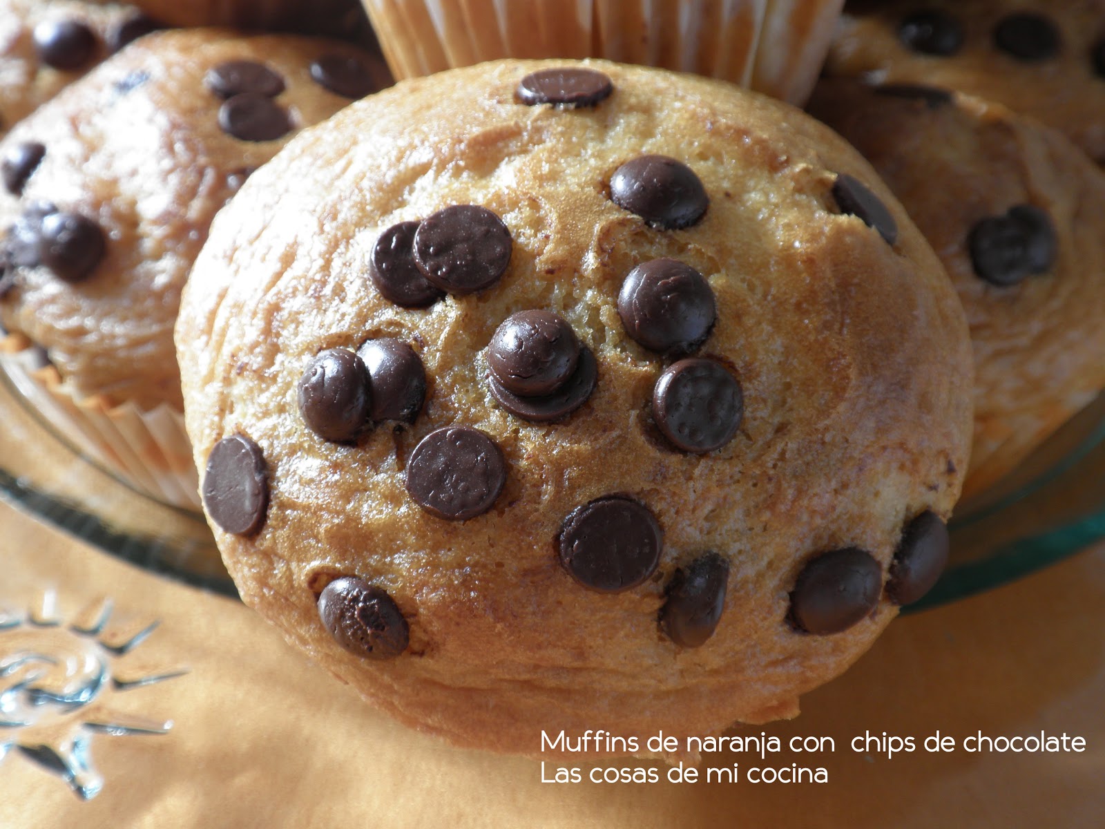 Muffins de naranja y chips de chocolate Las cosas de mi cocina