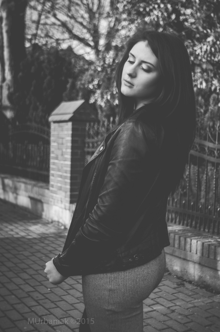 'She cries on every tune'