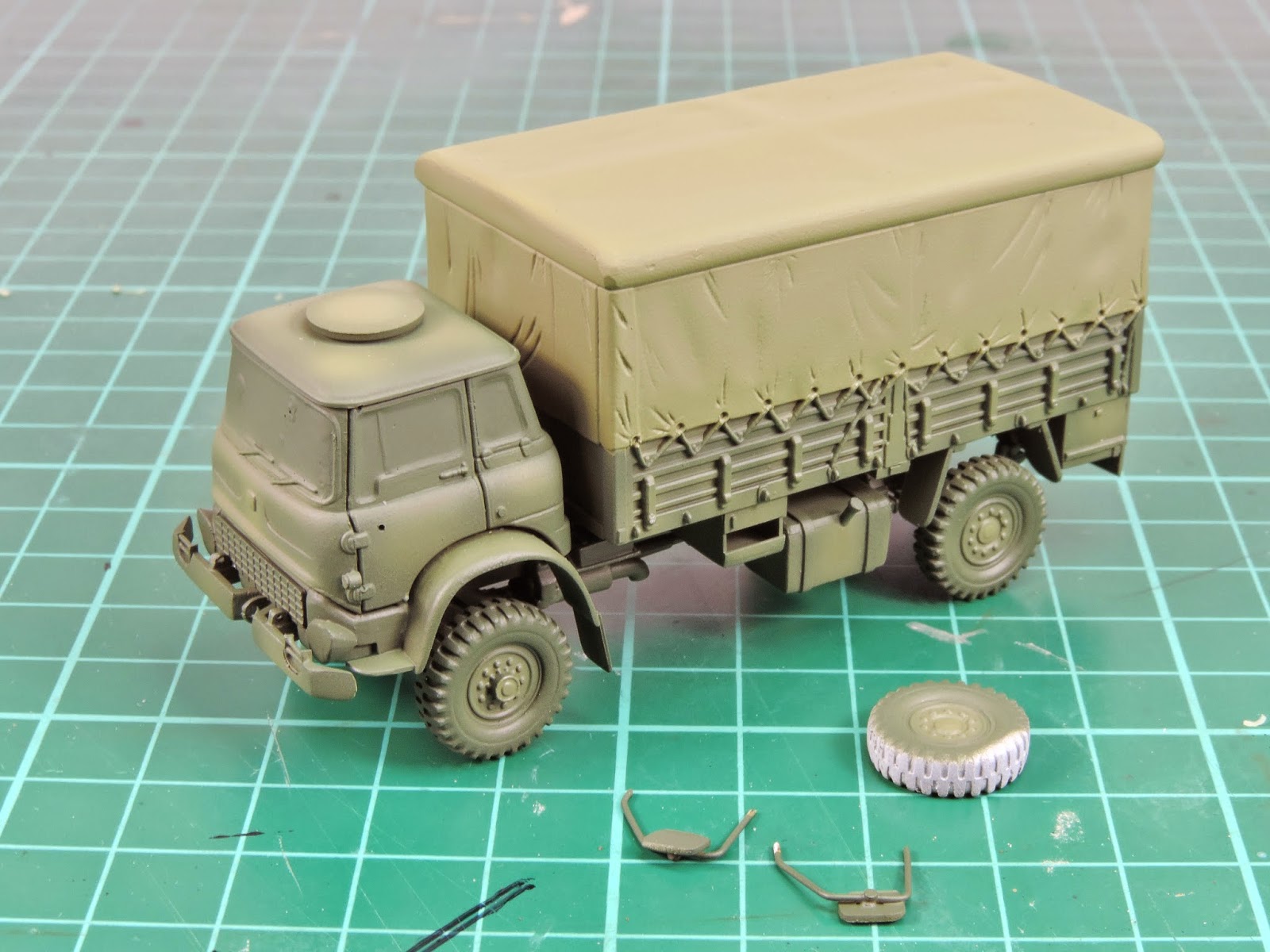 Pete's Model World Bedford MK Paint On