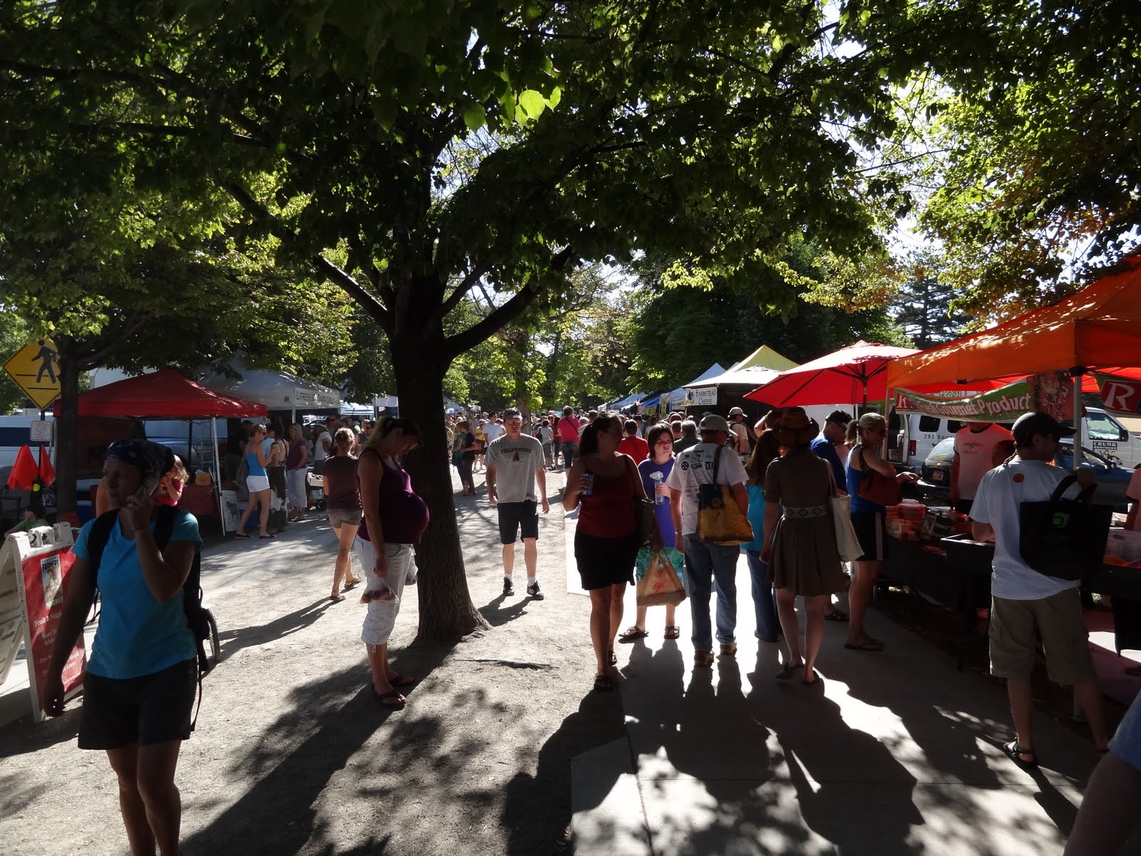 Eating Salt Lake City Downtown Farmers Market Tomatoes, Honey, and