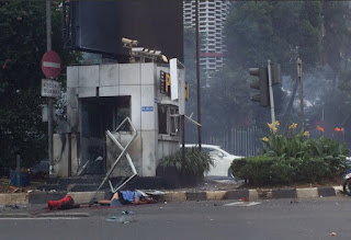 Foto Penampakan Bom Bunuh Diri Sarinah Thamrin Jakarta 2016