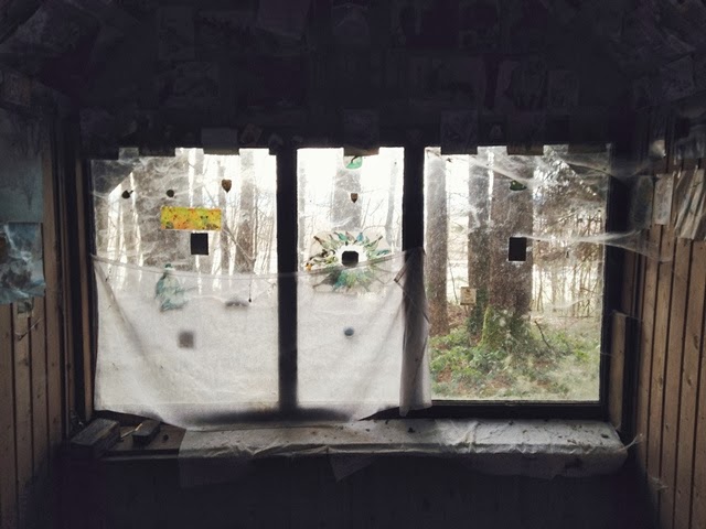 Die kunst, den alltag zu feiern...: eine hütte im wald