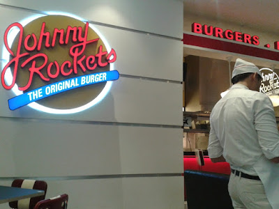 Johnny Rockets brand and uniform at Penang