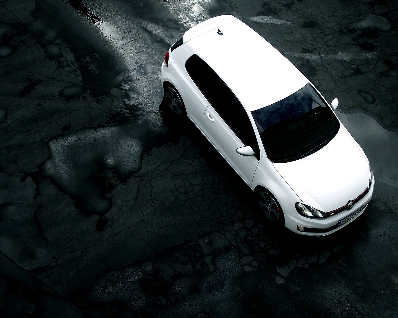 http://4.bp.blogspot.com/-f6_UzKSjJR4/T6Na__WnVHI/AAAAAAAADOU/xFdii1PP-NE/s1600/770-cars_vw_golf_gti_mk6_wallpaper.jpg