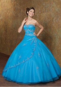 Fotografías de vestidos de 15 años para el 2012 - moda-para-ellas ...