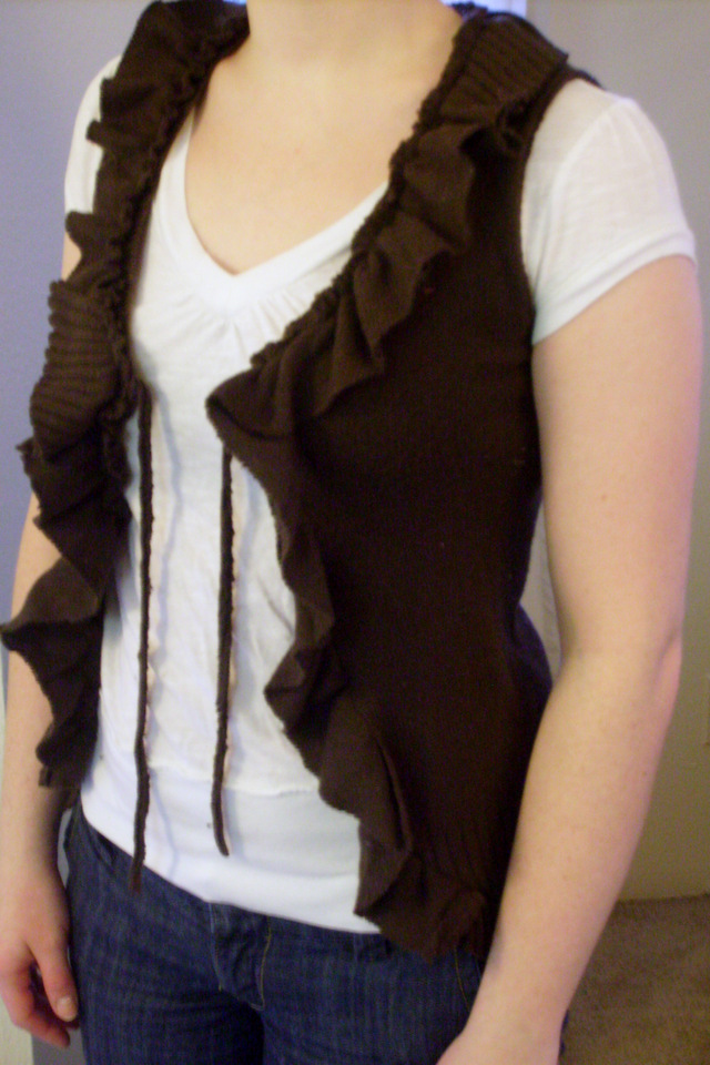 Sweater makeover, easy ruffled vest tutorial / Create / Enjoy