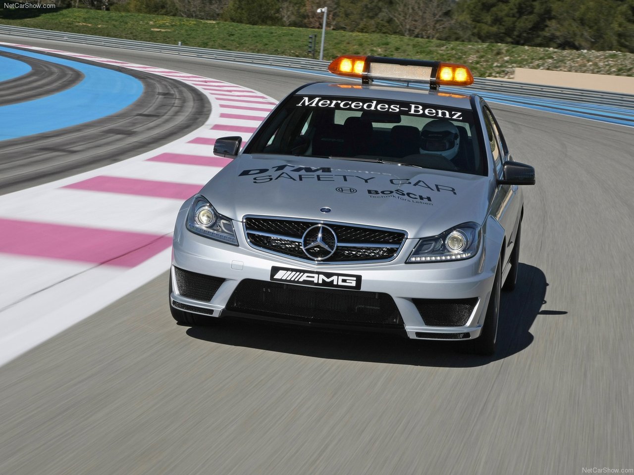 http://4.bp.blogspot.com/-f7FAxjVI9Fc/TbmBeUw3e-I/AAAAAAAAOfA/UX3oGI6lDw0/s1600/Mercedes-Benz-C63_AMG_DTM_Safety_Car_2011_1280x960_wallpaper_04.jpg