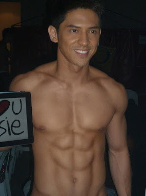 Ahron Villena Hot