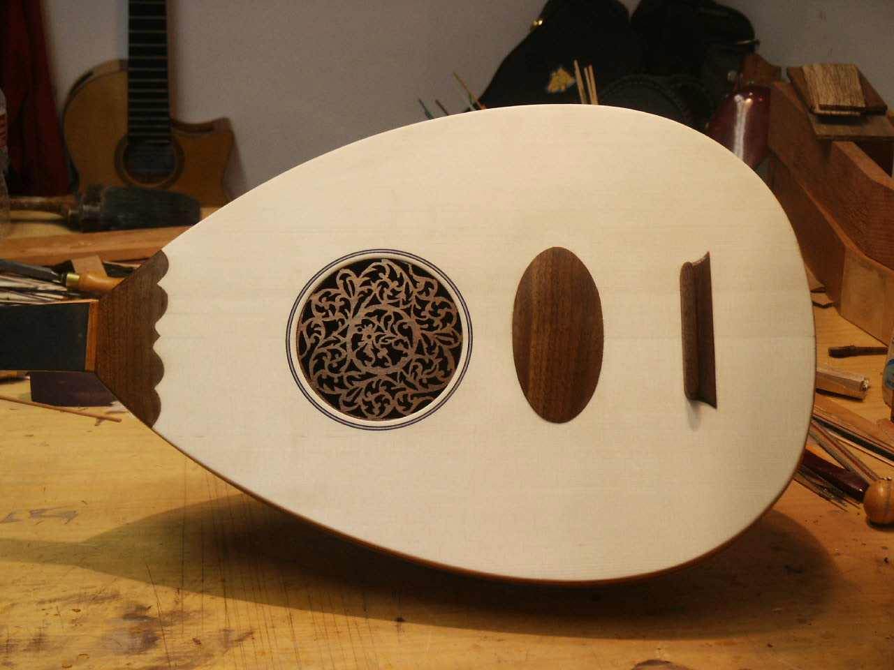 Stephen Faulk about guitar making and more Tom's Oud 3