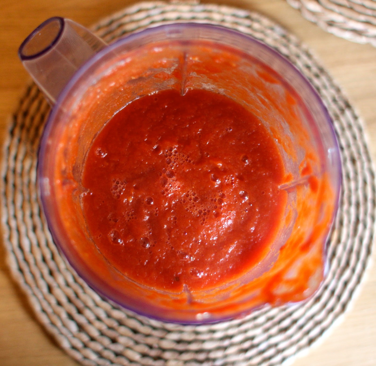 mamacook Homemade tomato sauce for babies, toddlers and the whole family