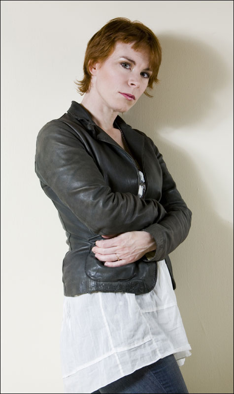 Con un libro en la mano EL SILENCIO DEL BOSQUE (Tana French)