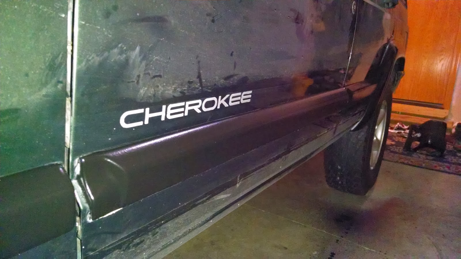 Urban Trailseeker Jeep Cherokee XJ Restoring Fender, Moldings, and