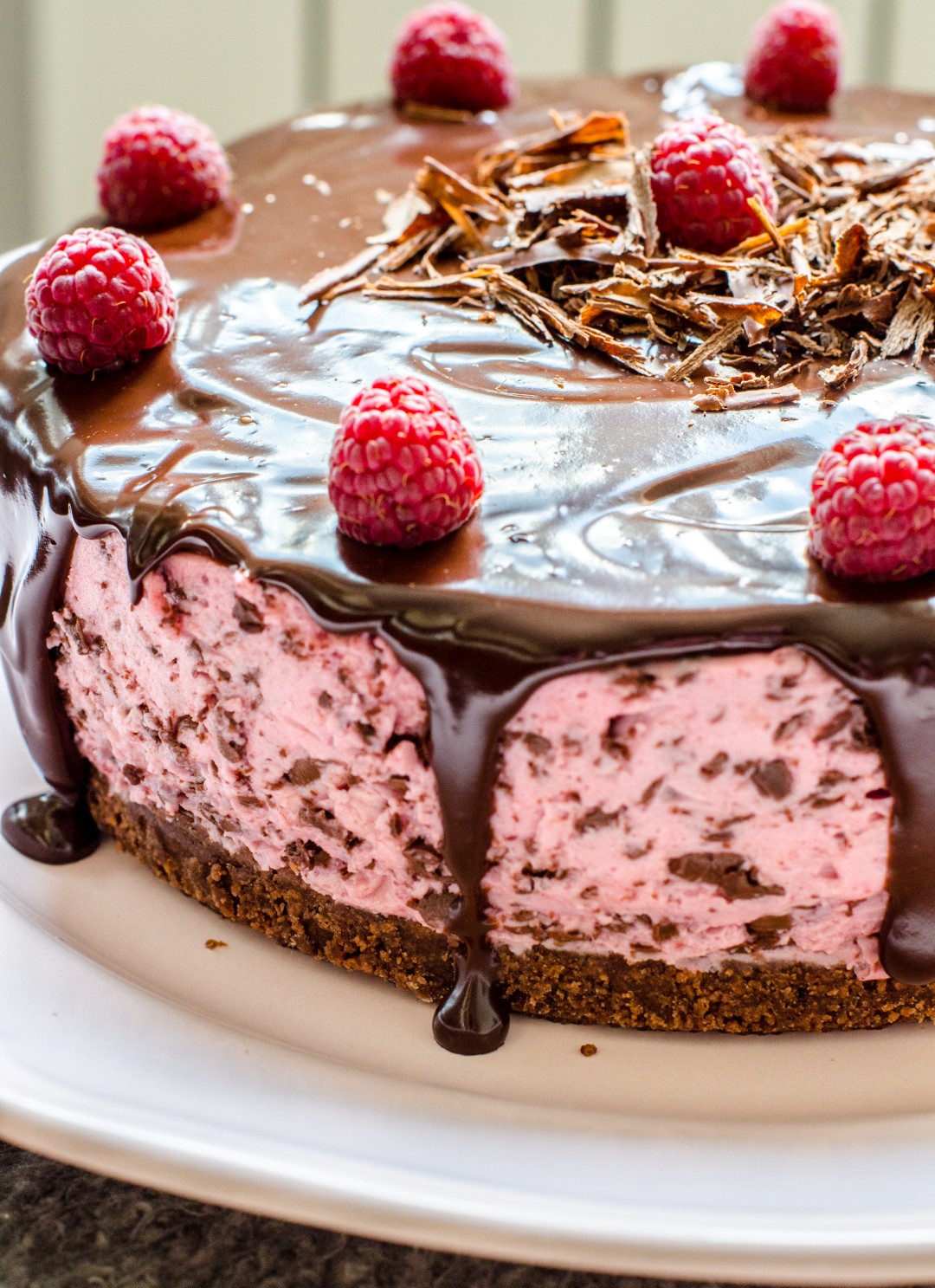 Cheesecake Cu Zmeură și Ciocolată Din Secretele Bucătăriei