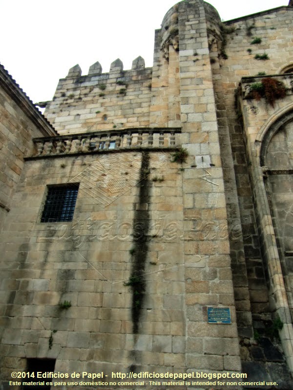Torreones de la Catedral La catedral como fortaleza