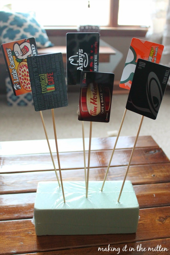 Making It In The Mitten DIY Gift Card Bouquet