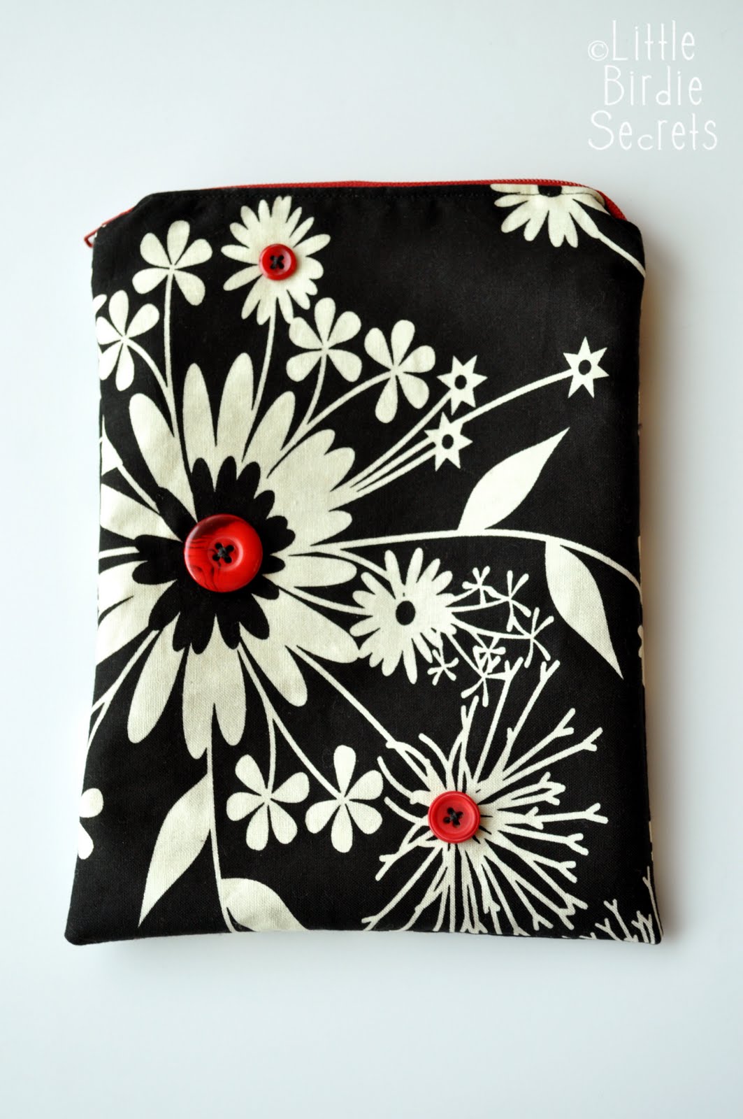 how to sew a nook or kindle case {tutorial} Little Birdie Secrets