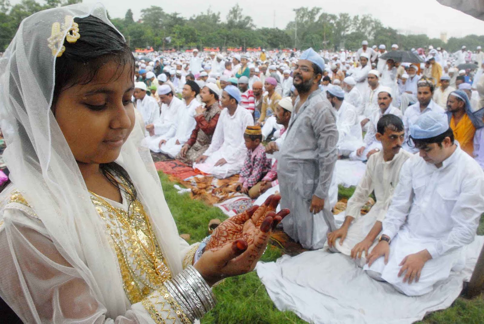 eid s celebration A time for feasting and celebration eid comes at the end of ramadan and marks the start of shawwal. eid s celebration A time for feasting and celebration eid comes at the end of ramadan and marks the start of shawwal.