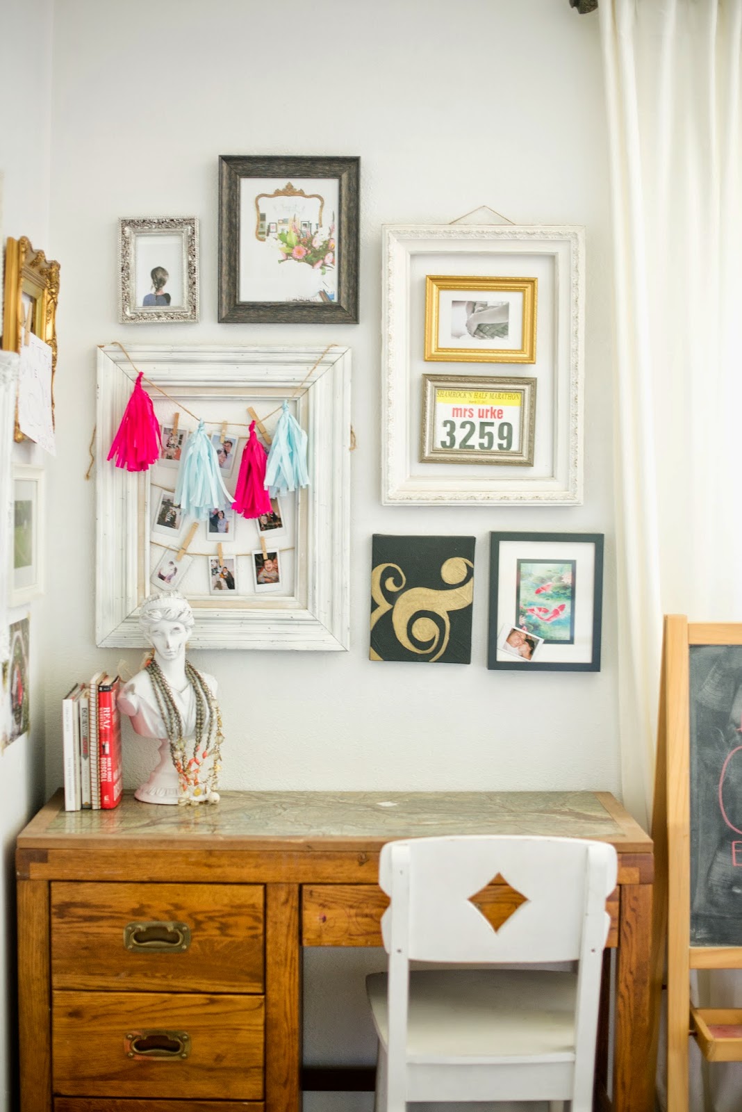 Domestic Fashionista: Girly Office Updates